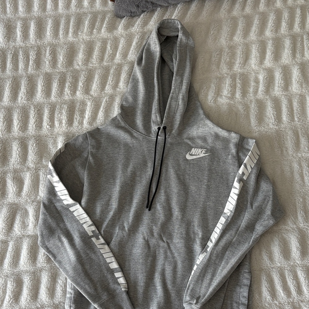 Nike Heather Gray Pullover Hoodie